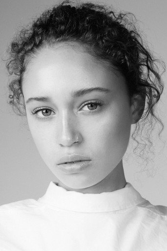 Элла-Рэй Смит