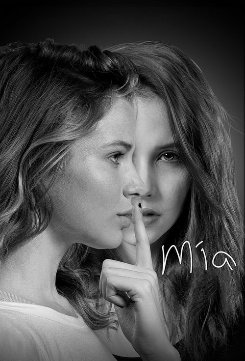 Mia — постер