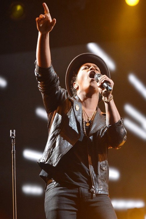 Bruno Mars - BBC Radio 1's Big Weekend 2013 Derry-Londonderry — постер