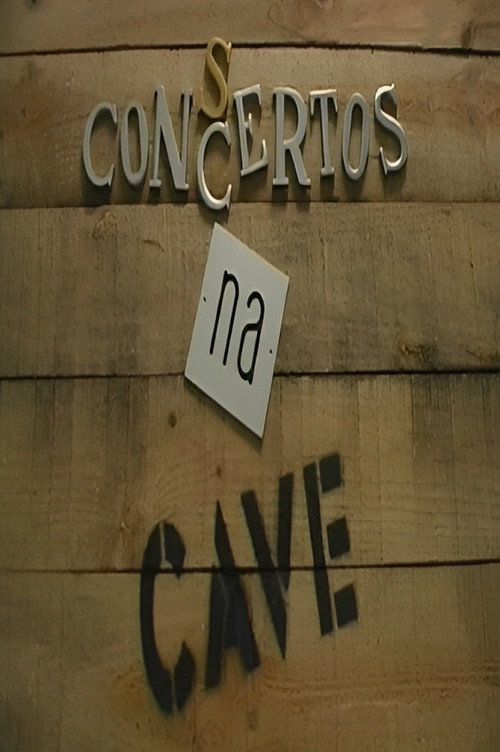 Con(s)certos na Cave — постер